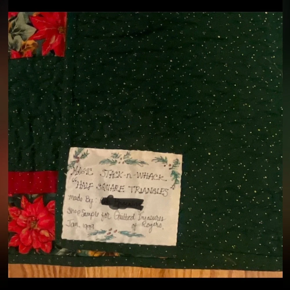 Handmade Vintage Christmas Quilt - Picture 4 of 8